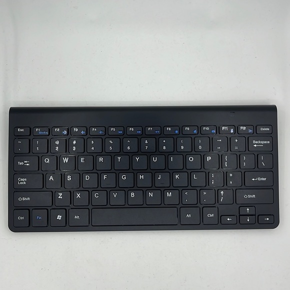 The PowerKey Mini - Ultimate‎ Wireless Mini Keyboard - Picture 1 of 7